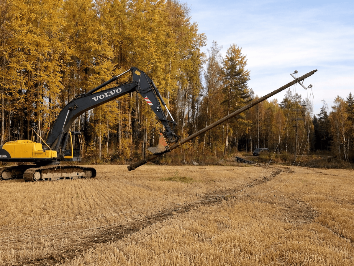 Pole grapples: safe and efficient work with Axer’s rugged construction and intelligent design